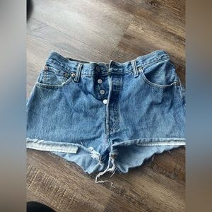 Size 26 vintage Levi’s shorts